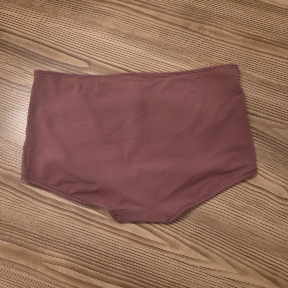 SKIMS Boyshort Briefs In The Color Beet- BOTTOMS ONLY!!! - Picture 5 of 6